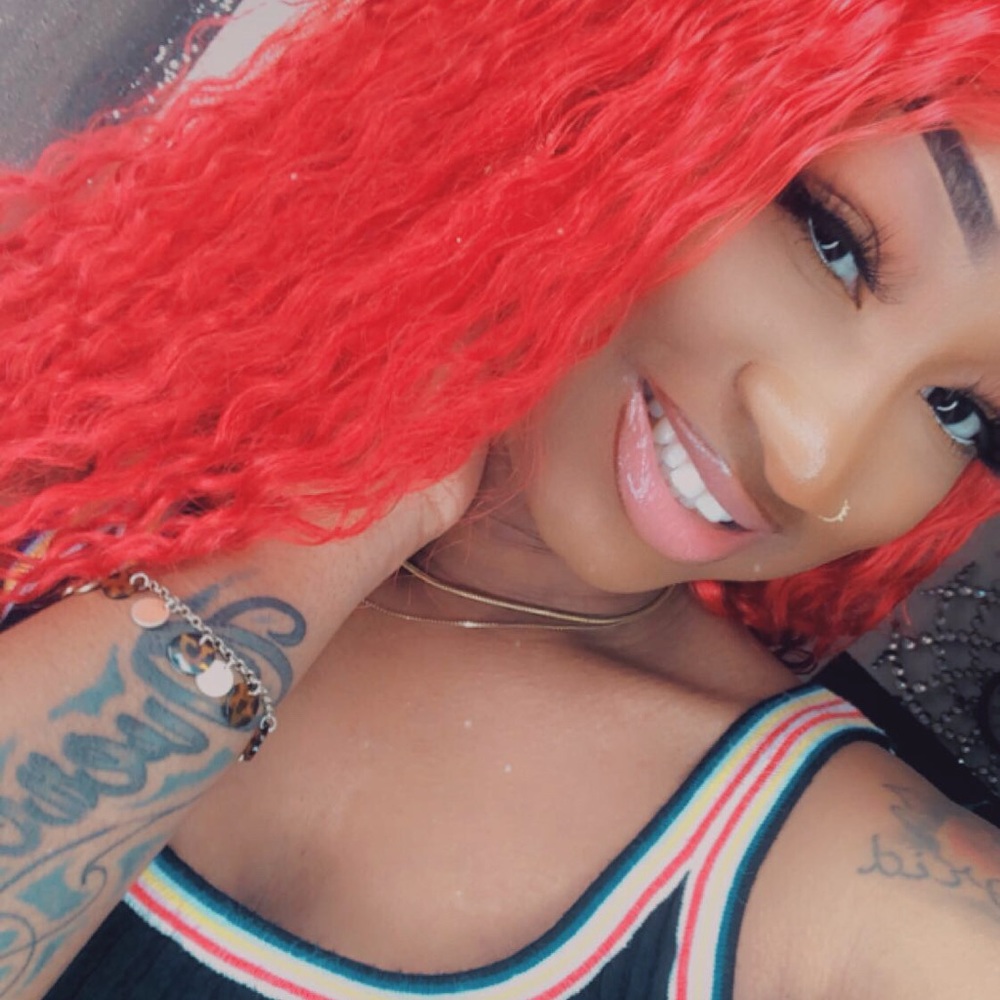 Meet your Posher, Sidine